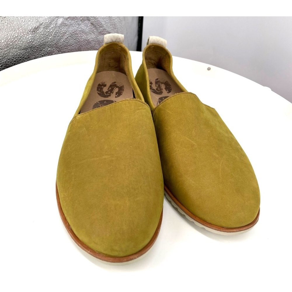 NWOB Sorel Ella Slip On Leather Loafers Yellow Green 10